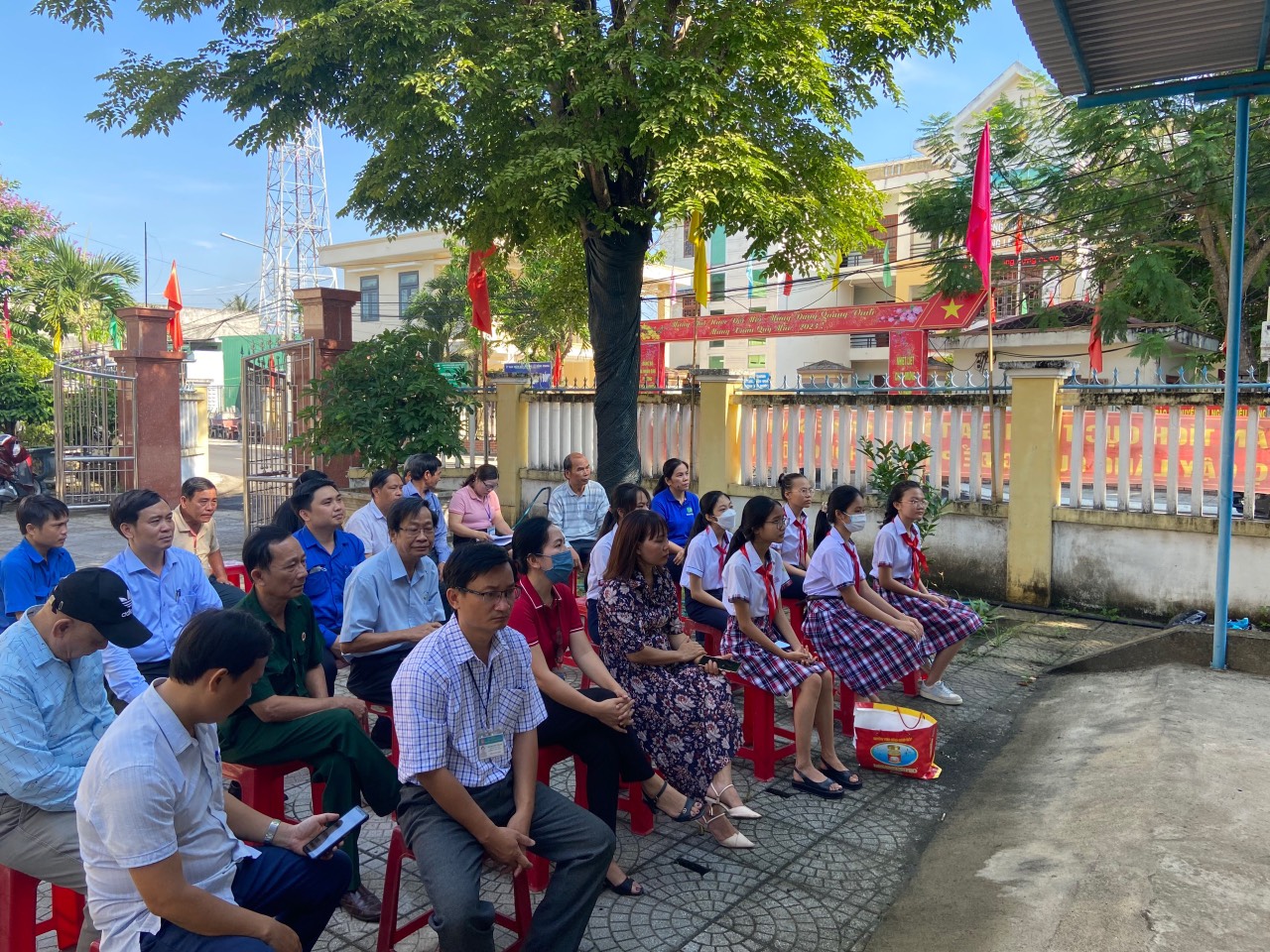 Đoàn Thanh niên phường Lê Hồng Phong tổ chức lễ ra mắt và triển khai thực hiện mô hình “Dân vận khéo” năm 2023 trên địa bàn phường.