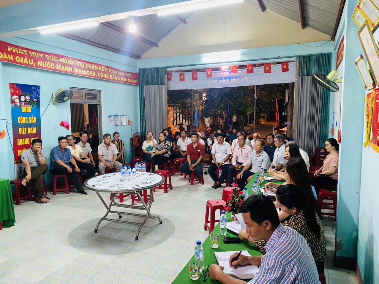 Chủ tịch UBND phường Lê Hồng Phong tổ chức đối thoại với nhân dân tổ dân phố 5